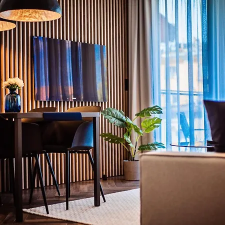 Διαμέρισμα Homely Place Serce Poznania - Stary Rynek - Parking Πόζναν