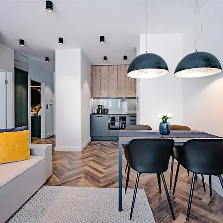 Homely Place Serce Poznania - Stary Rynek - Parking Apartment
