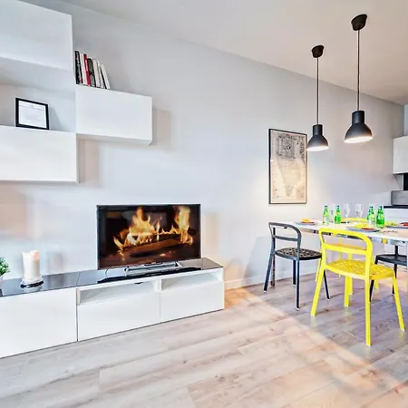 Homely Place Serce Poznania - Stary Rynek - Parking Διαμέρισμα