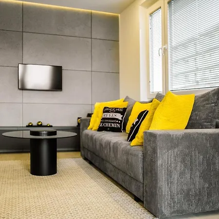 Homely Place Serce Poznania - Stary Rynek - Parking