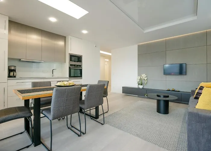 Homely Place Serce Poznania - Stary Rynek - Parking Appartamento