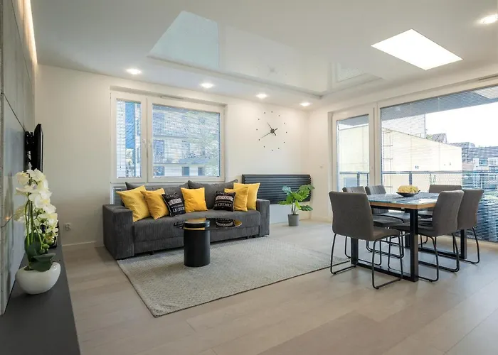 Homely Place Serce Poznania - Stary Rynek - Parking Appartamento